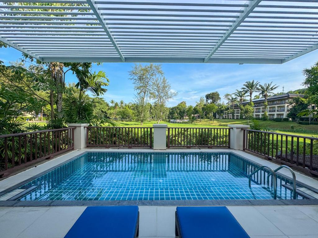 דוסיט טאני קראבי (Dusit Thani Krabi Beach Resort)