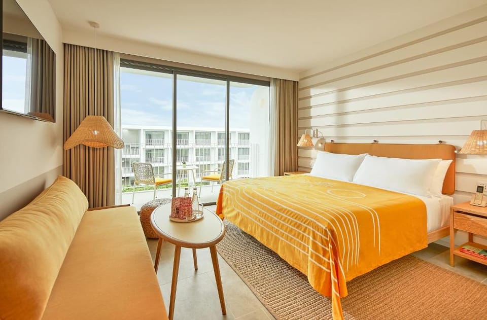 דה סטנדרט הואה הין (The Standard, Hua Hin)