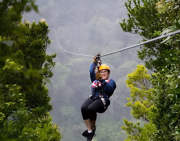 Pattaya Zipline Adventure – אומגות (זיפליין) בפטאיה