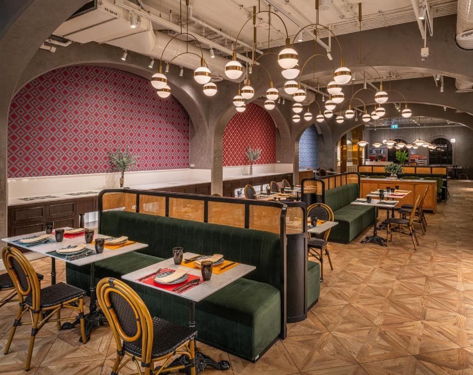 מלון סינדהורן מידטאון - (Sindhorn Midtown Hotel)