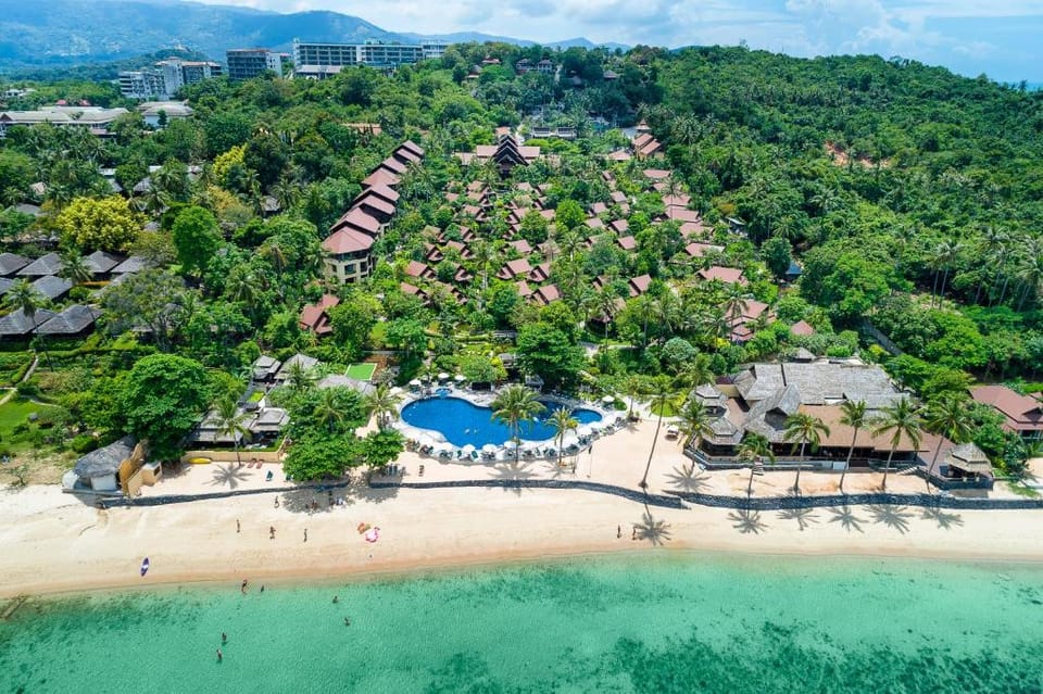 נורה ביץ' קוסמוי - (Nora Beach Koh Samui)