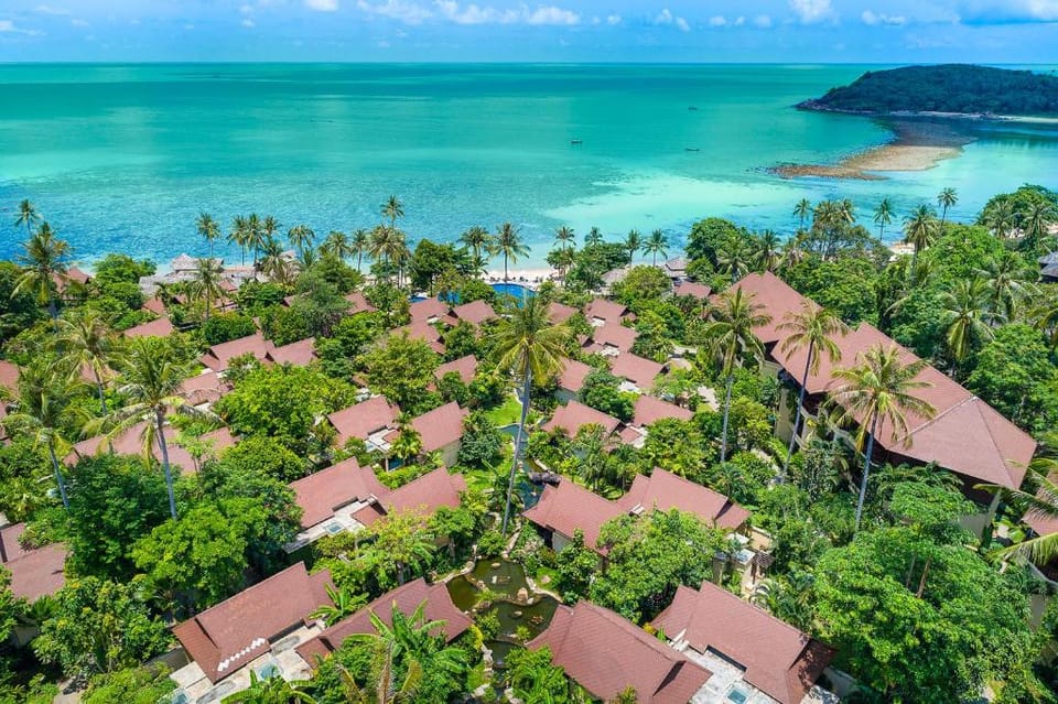נורה ביץ' קוסמוי - (Nora Beach Koh Samui)