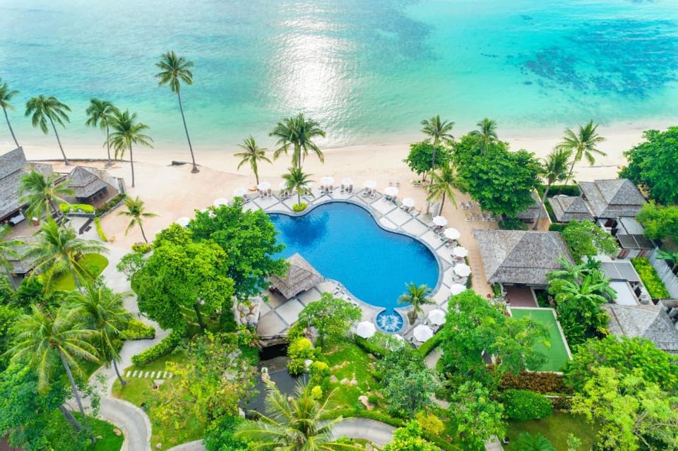 נורה ביץ' קוסמוי - (Nora Beach Koh Samui)